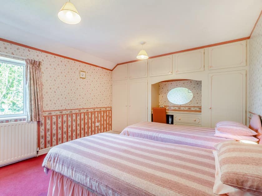 Twin bedroom | The Hill Coachouse, Barrow-on-Trent
