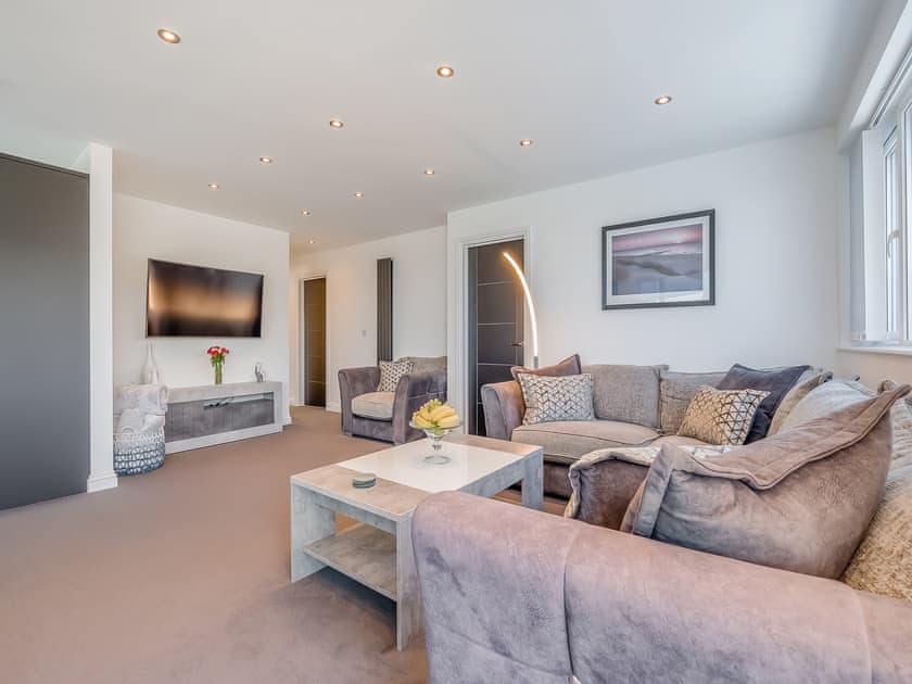 Open plan living space | Blue Horizons - Bonnie View Beach Apartments, Holywell Bay