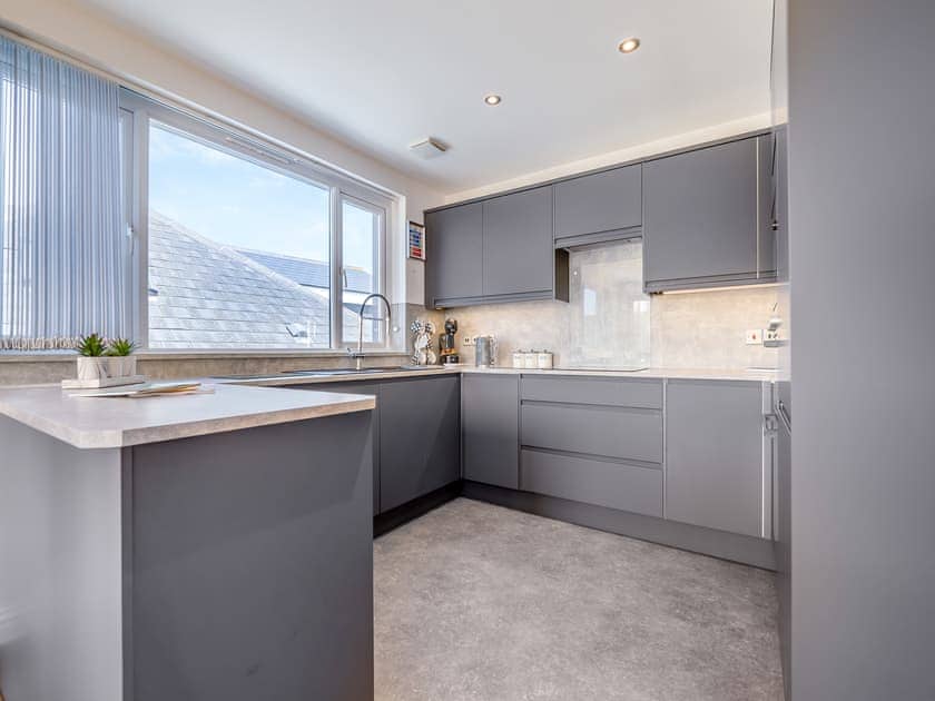 Open plan living space | Blue Horizons - Bonnie View Beach Apartments, Holywell Bay