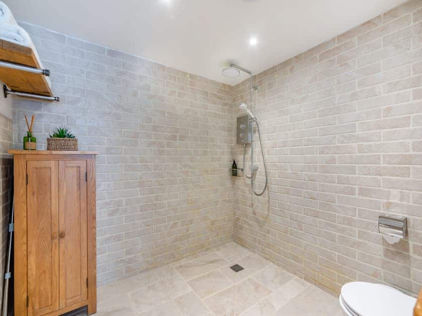 Bathroom | Candlewick Cottage, Lower Heyford, near Oxford