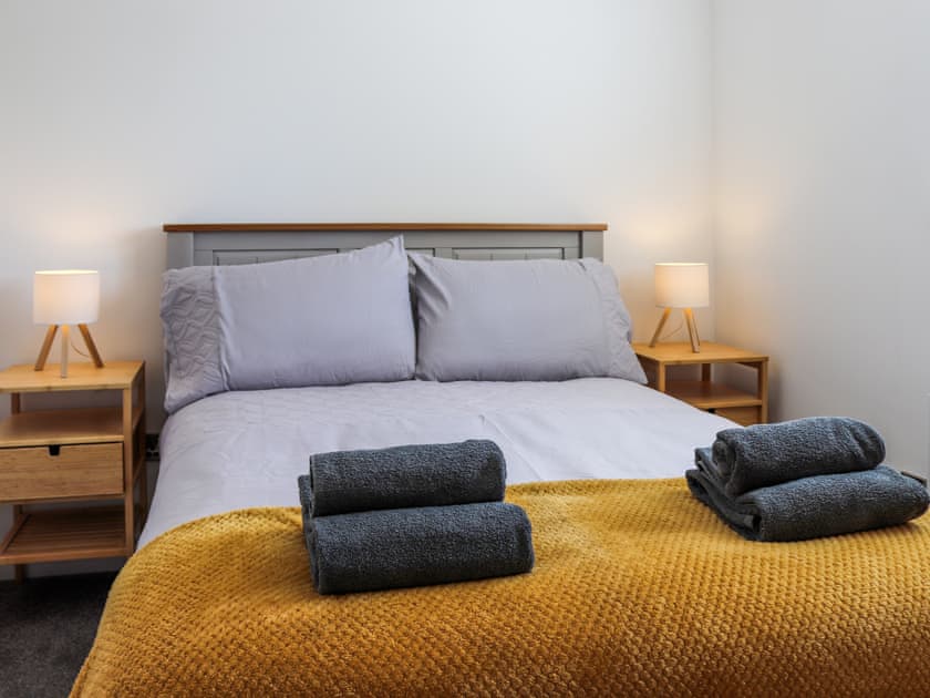 Double bedroom | Erddyn - Sarn Faen Cottages, Tal-y-Bont, near Barmouth
