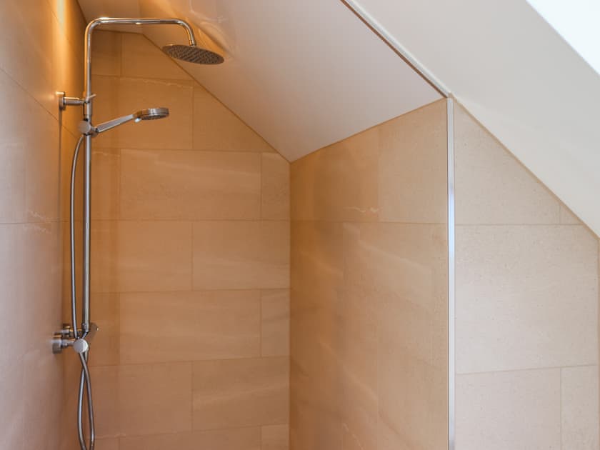 Bathroom | Erddyn - Sarn Faen Cottages, Tal-y-Bont, near Barmouth