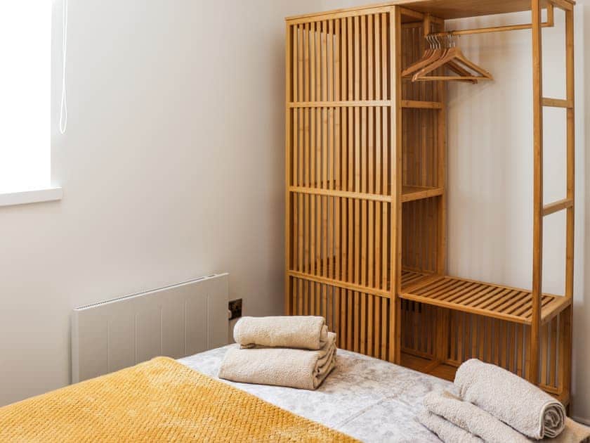 Double bedroom | Bodlyn - Sarn Faen Cottages, Tal-y-Bont, near Barmouth