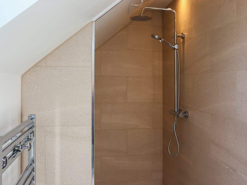 Bathroom | Bodlyn - Sarn Faen Cottages, Tal-y-Bont, near Barmouth