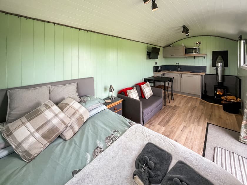 Open plan living space | Cwtch Winnie - Pen Cefn Farm, Abergele
