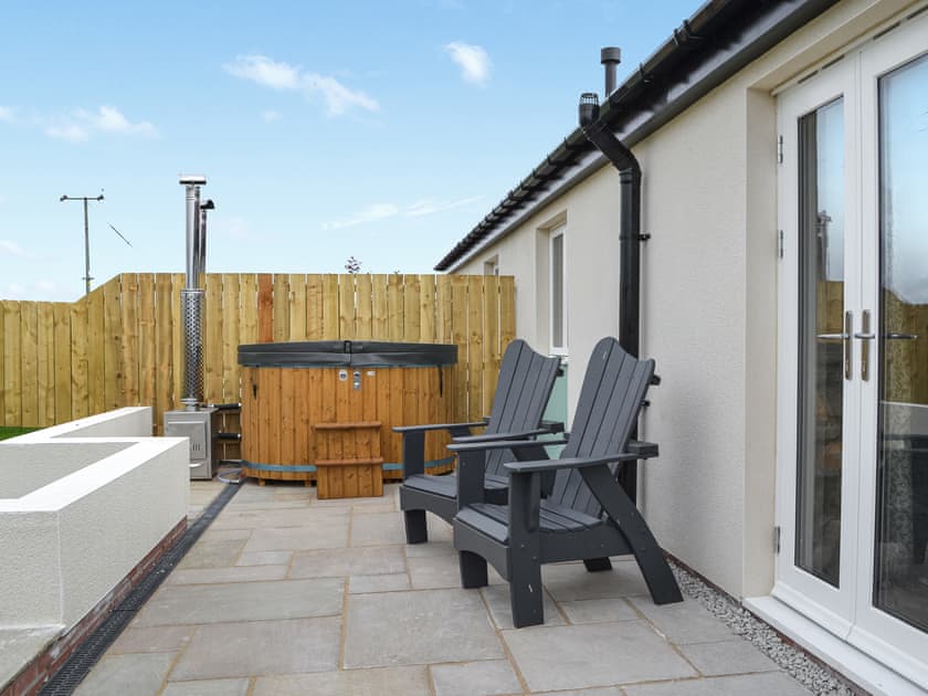 Hot tub | The Stables - Metlands Farm Holidays, Bempton, near Bridlington