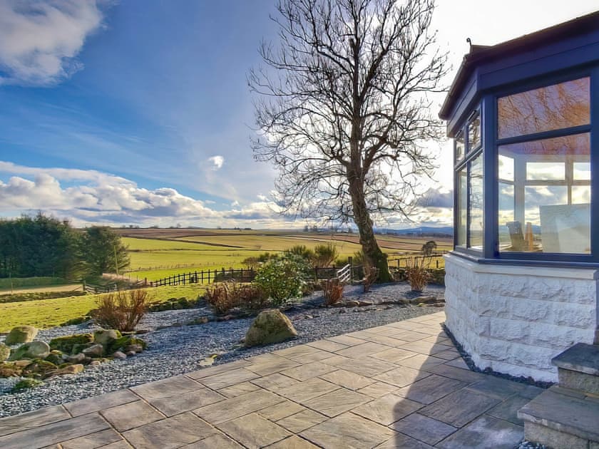 Patio | Hogholm Farmhouse, Inverurie