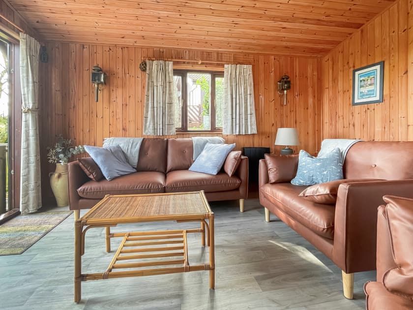 Open plan living space | The Hut Hotel, Portscatho