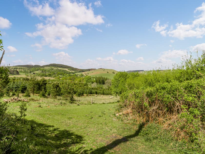 Surrounding area | 3 Legged Duck Cottage, Ystrad Meurig