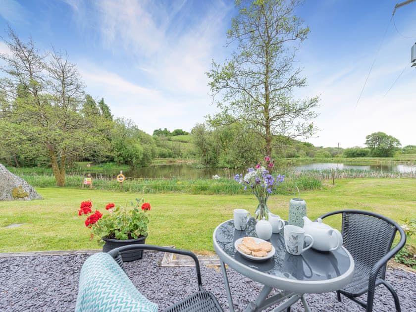Sitting-out-area | The Lodge - Maesydderwen Holiday Cottages, Llandeilo