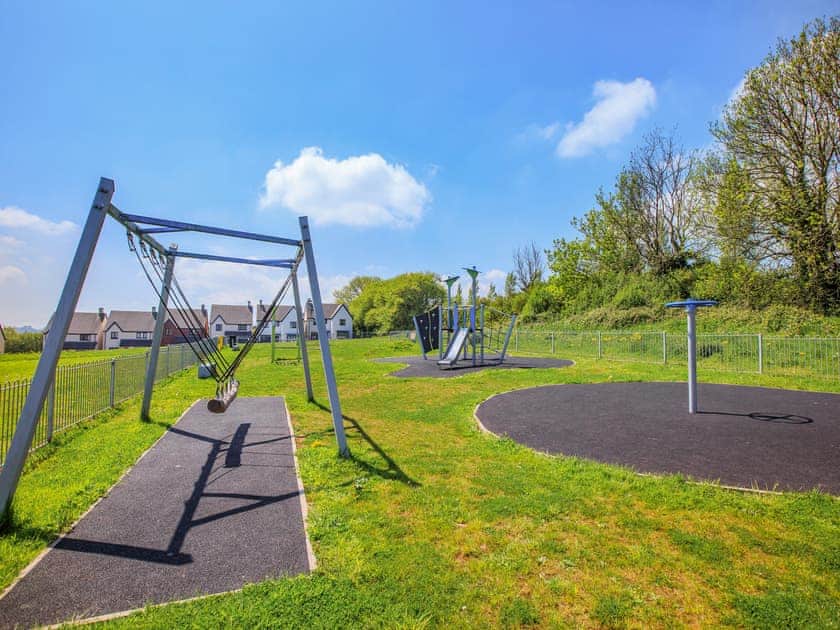 Surrounding area | Castle Park, Paignton