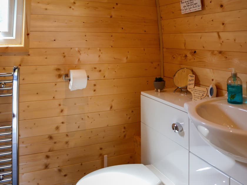 Bathroom | Cuddfan - Anglesey Holiday Pods, Brynsiencyn, near Newborough