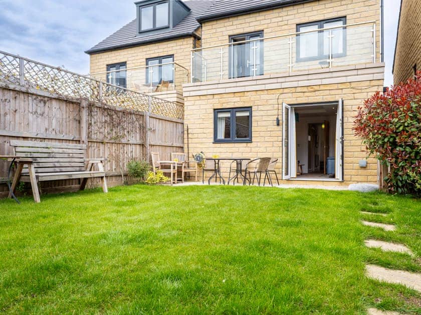 Exterior | Claremont, Whitby