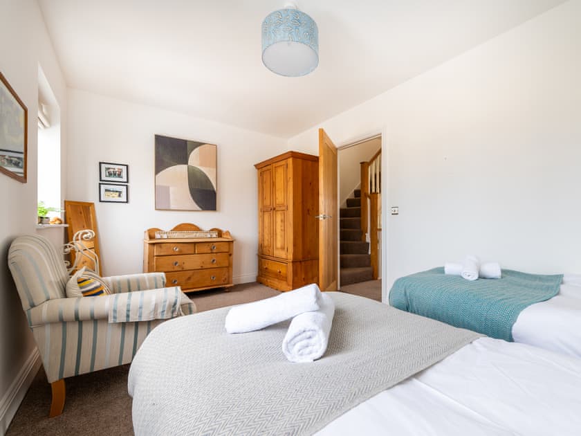 Twin bedroom | Claremont, Whitby