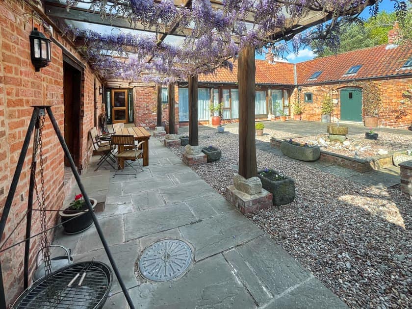 Outdoor | Broadlea, North Green