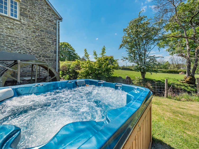Hot tub | Dyffryn @ Glanffrwd Mill, Cellan, near Lampeter