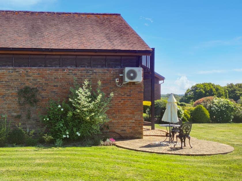Exterior | Moorhens - Chilsham Farm Nurseries, Herstmonceux, near Hailsham