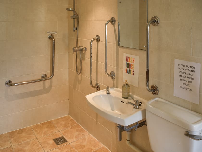 Bathroom | Lily Pad 8 - Lily Pad Cottages, Nassington, near Stamford