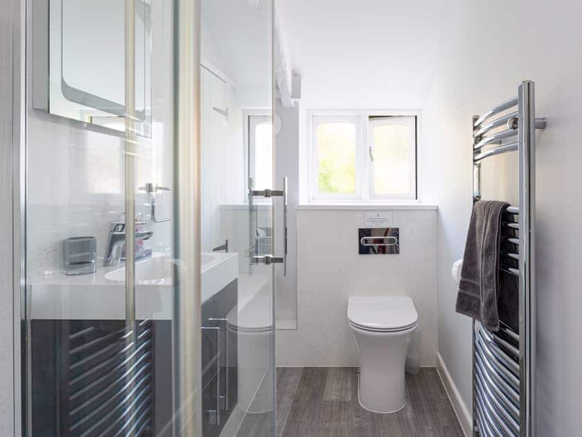 Bathroom | High View - Sandy Barn Cottages, St Breward, Bodmin Moor