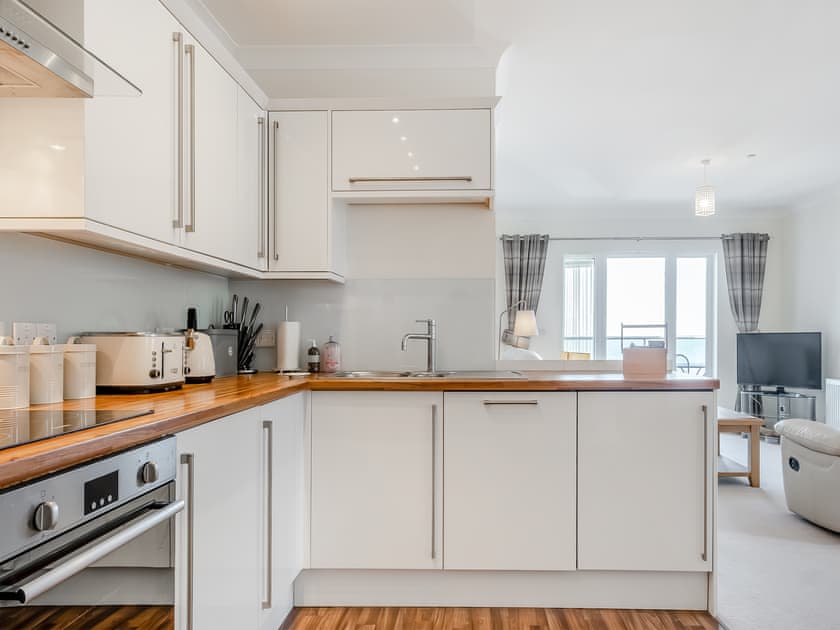 Open plan living space | Bay View - Esplanade Escapes, Shanklin