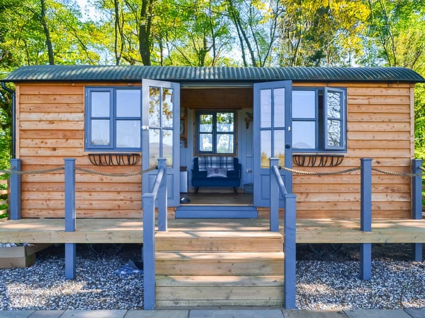 Exterior | The Shepherd’s Rest, Castle Douglas