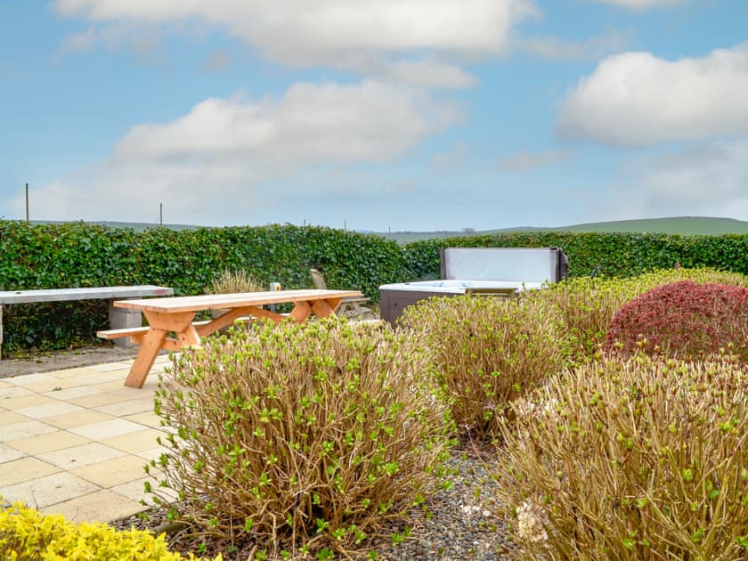 Hot tub | Galloway FarmstayClaunch, Newton Stewart