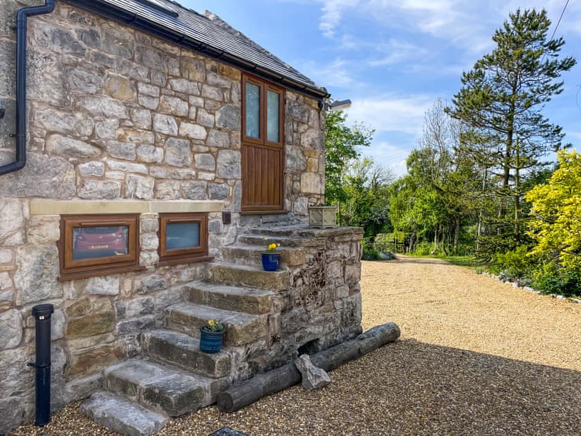 The driveway | Ty Clyd, Mold and the Clwydian Range
