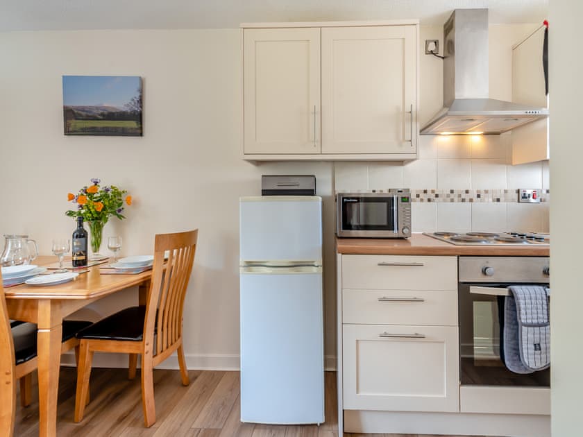 Kitchen area | Wren Cottage - Maesydderwen Holiday Cottages, Llandeilo