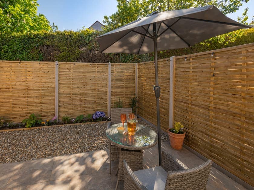 Sitting-out-area | Peacock Lodge, Thurlton
