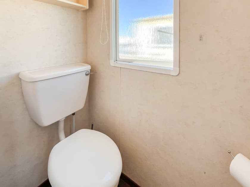 Bathroom | The Hunters Haven, Skegness