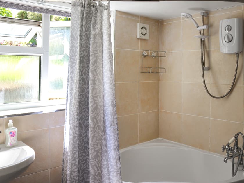 Bathroom | Edward Terrace Cottage, Rhyd Ddu, near Beddgelert