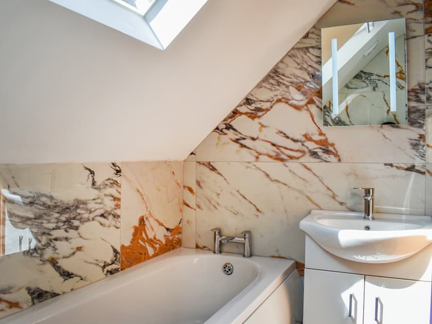 Bathroom | Normanby House, Whitby