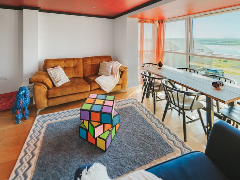 Living room | Crescent House, Pennar