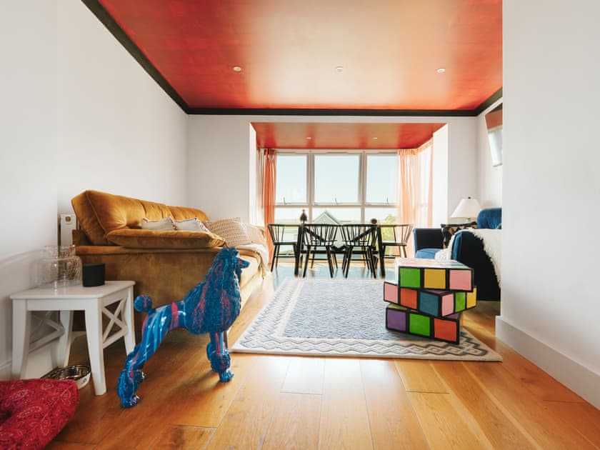 Living area | Crescent House, Pennar