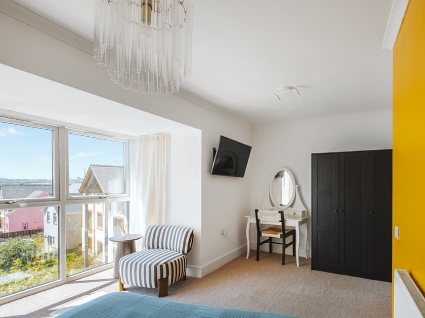 Double bedroom | Crescent House, Pennar