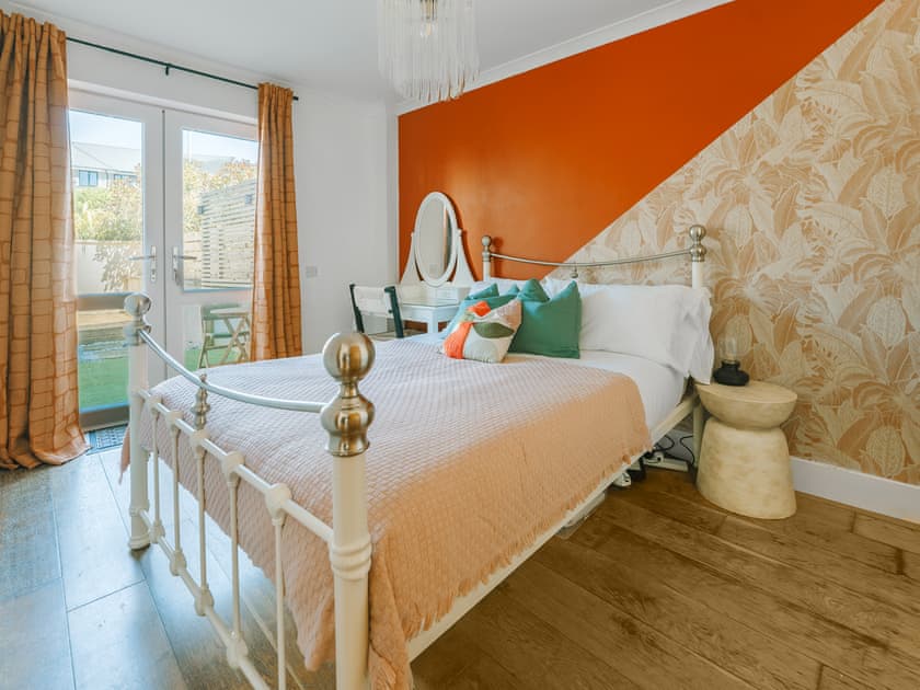 Double bedroom | Crescent House, Pennar