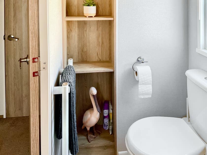 Bathroom | Seaside Jollys, Blue Anchor