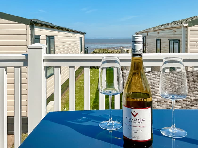 Sitting-out-area | Seaside Jollys, Blue Anchor