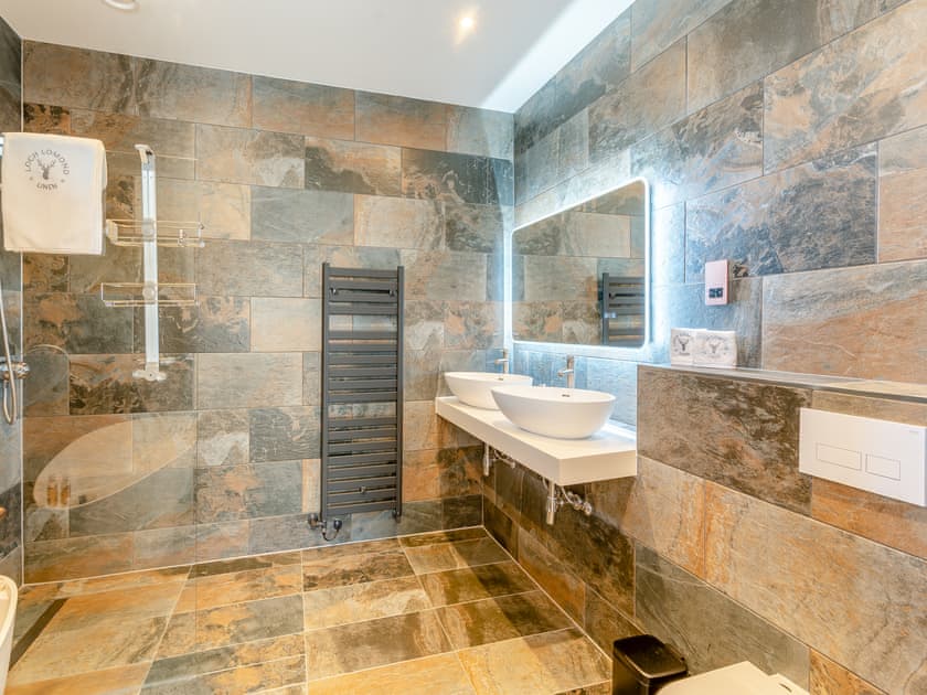 Bathroom | Auld Kirk House, Duns