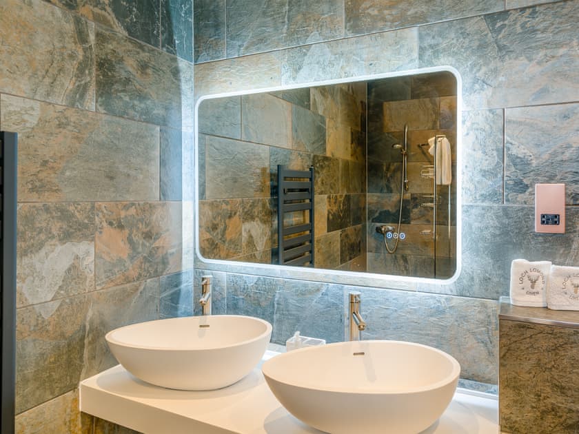 Bathroom | Auld Kirk House, Duns