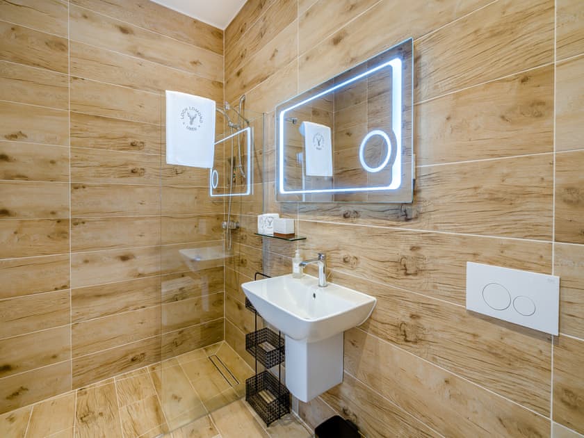 Shower room | Auld Kirk House, Duns