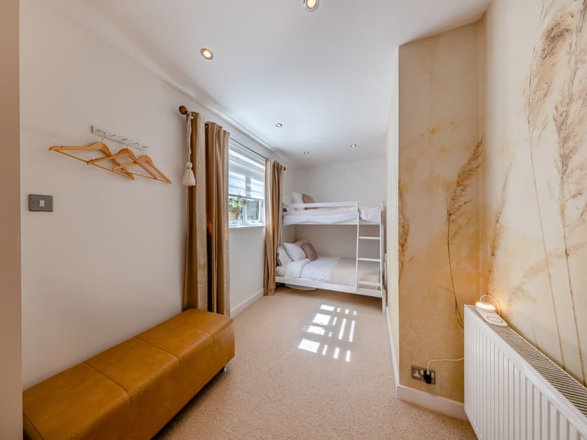 Bunk bedroom | Baobab Lodge, Prestatyn