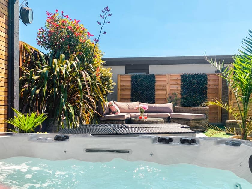 Hot tub | Vitamin Sea Residency, Herne Bay