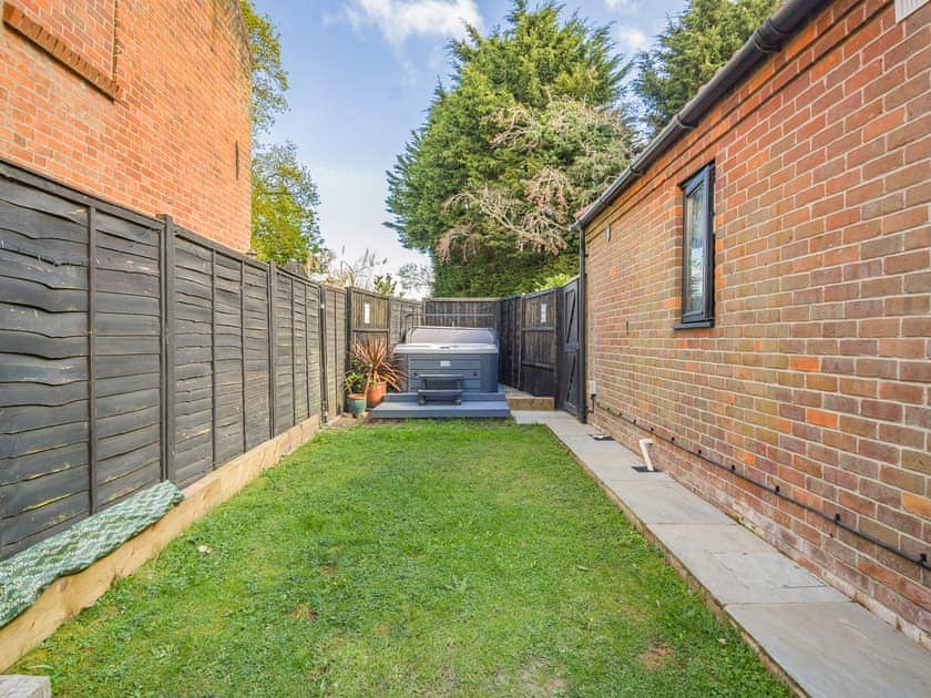 Hot tub | Shetland Cottage, Stalham