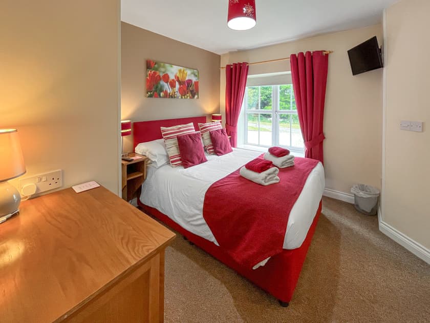 Ground Floor Double bedroom  | Katies Corner - Greetham Retreat, Greetham, near Horncastle