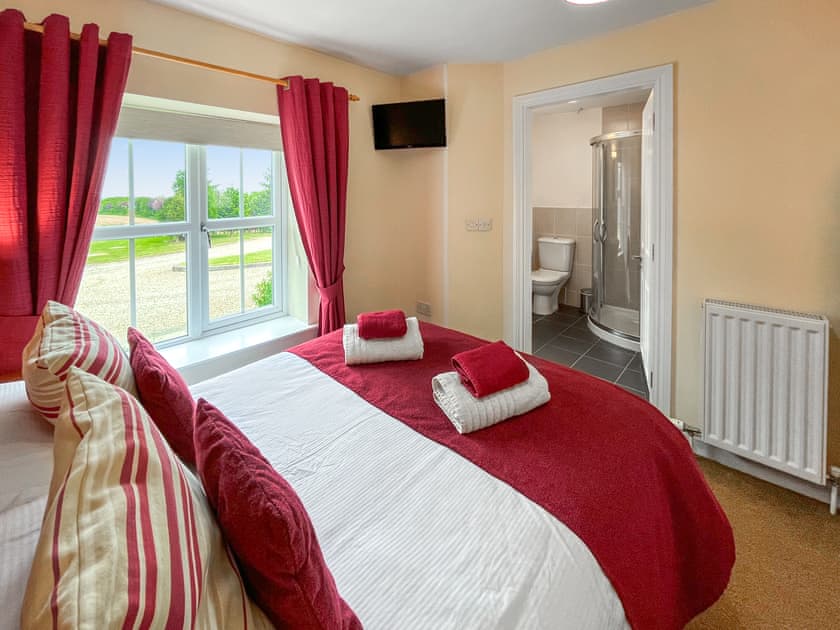 Ground Floor Double bedroom  | Katies Corner - Greetham Retreat, Greetham, near Horncastle