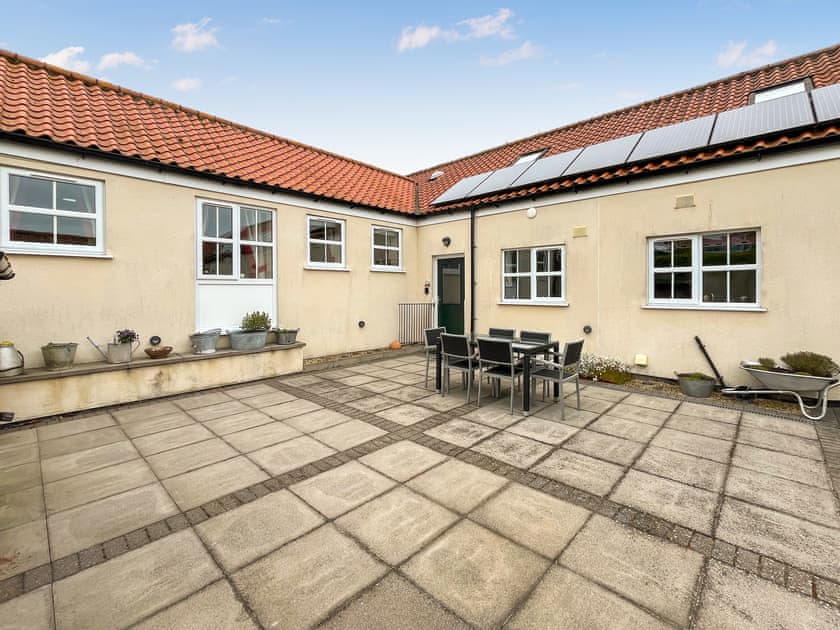 Shared Courtyard Patio Area  | Katies Corner - Greetham Retreat, Greetham, near Horncastle
