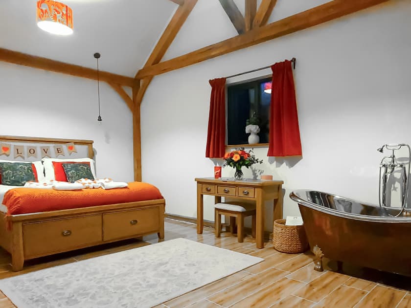 Double bedroom | Oak View, Aberhafesp, near Newtown