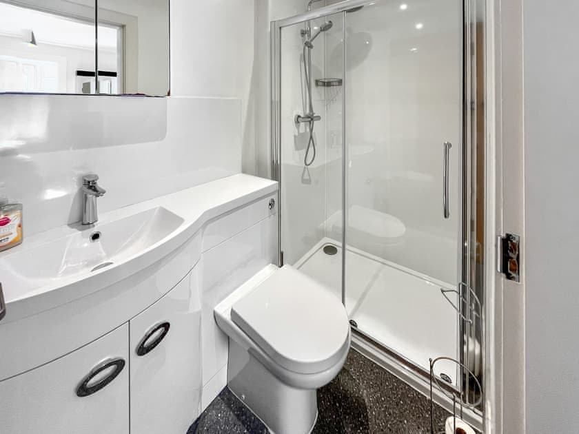 Bathroom | Struan House, Blairgowrie