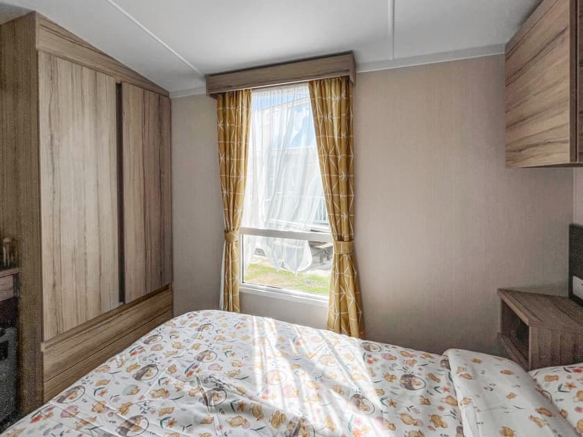 Double bedroom | Sussex Park, Camber, near Rye